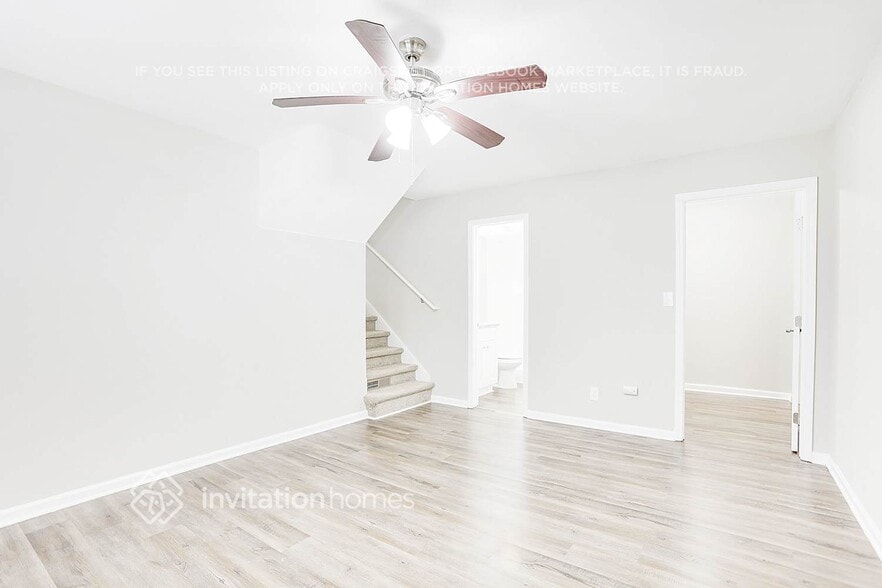 Building Photo - 3018 Battle Forrest Dr