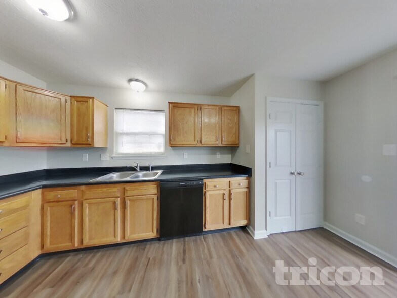 Building Photo - 3942 Jason Ave