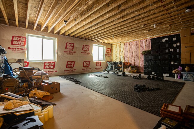 Building Photo - 4056 S 2800 W