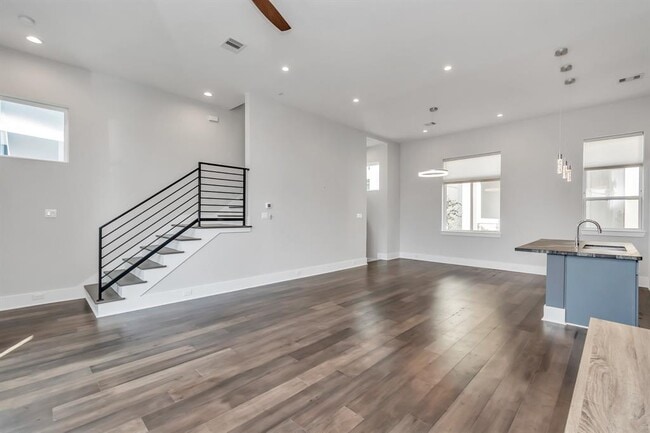 Building Photo - 3209 Garrow St