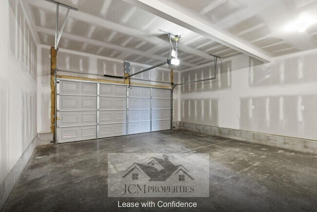 Building Photo - 112 Lambert Fld