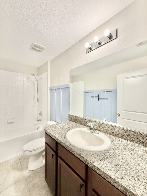 Building Photo - 17134 White Mangrove Dr