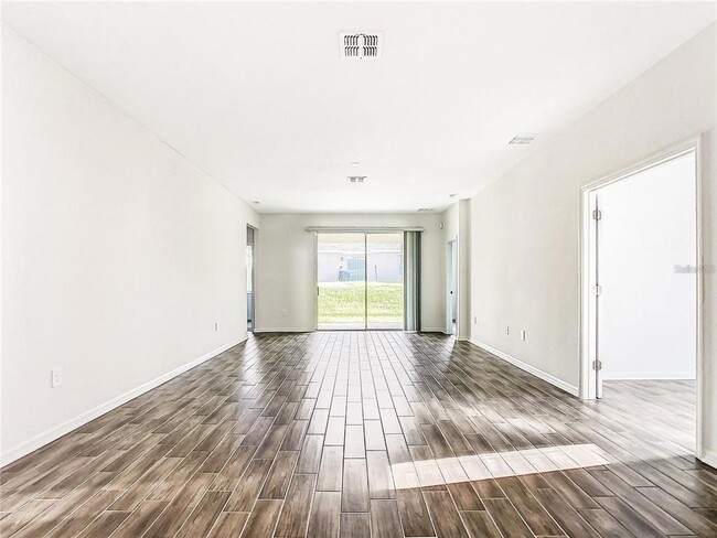 Building Photo - 664 Tanaro Ln