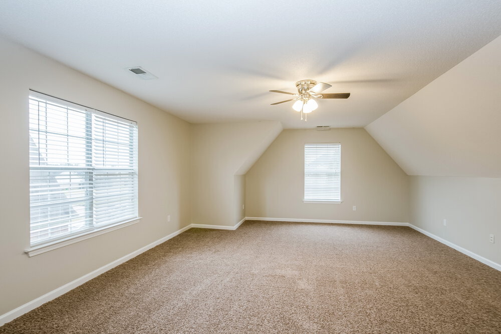 Building Photo - 185 Mossy Springs Dr