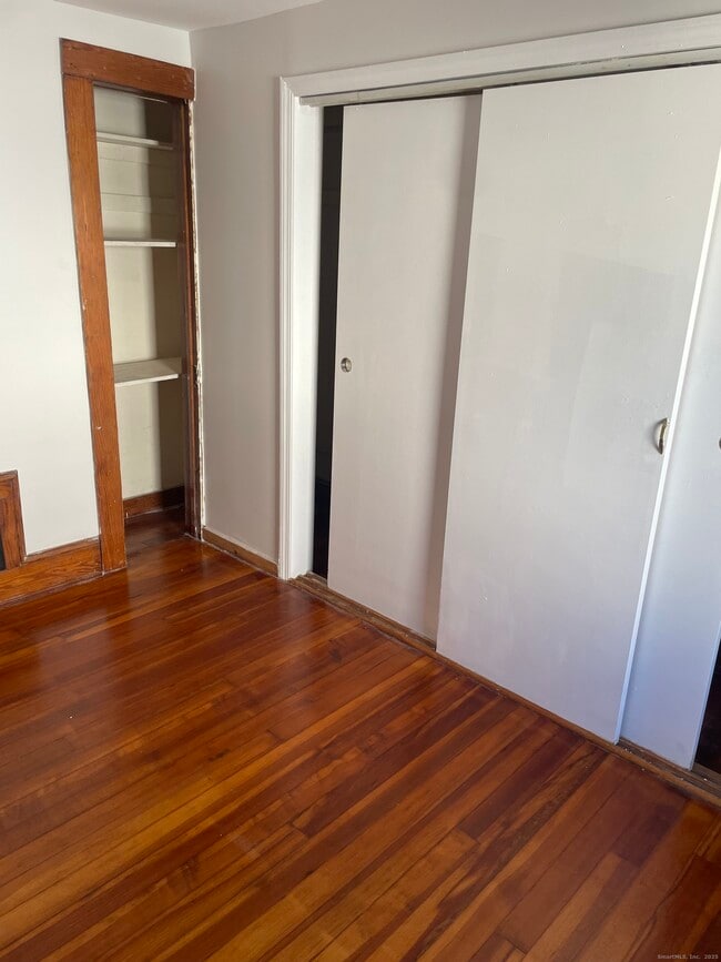 Building Photo - 47 William St