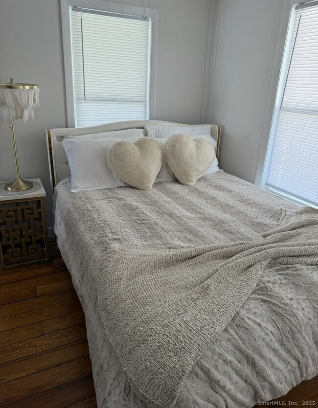 Building Photo - 24 Botsford Ave