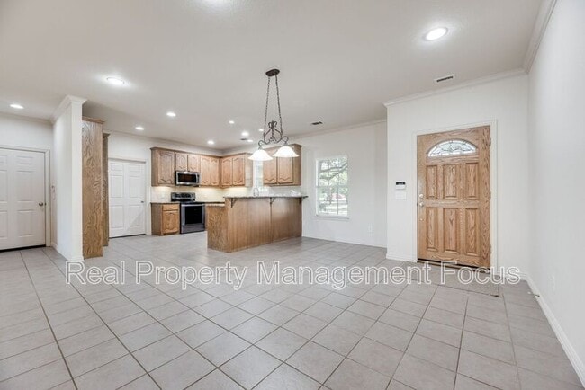 Building Photo - 1255 Vineyard Rd