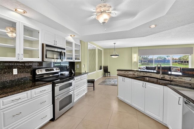 Building Photo - 5938 Crystal Shores Dr