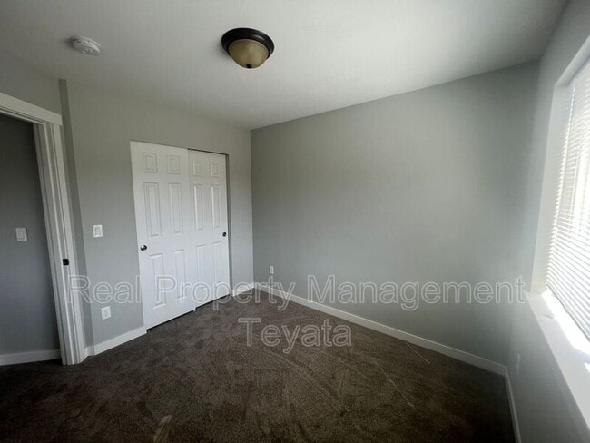 Building Photo - 289 15th St