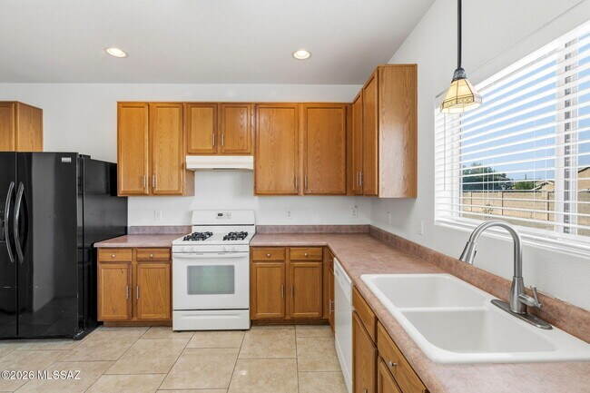 Building Photo - 4821 E Twinflower Pl