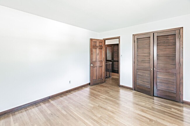 Building Photo - 2412 Manet Rd