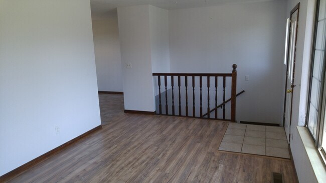 Building Photo - 3 bedroom 1 bath home in south Spanish Fork