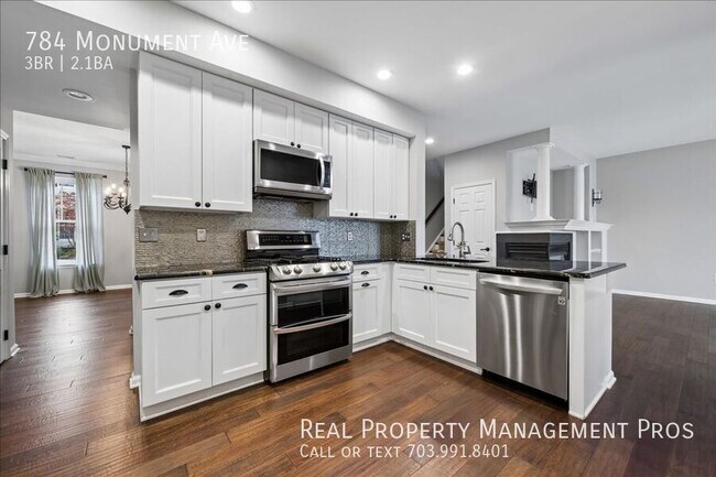 Building Photo - 784 Monument Ave