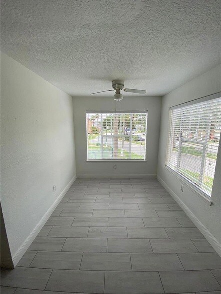 Building Photo - 2206 Antigua Pl