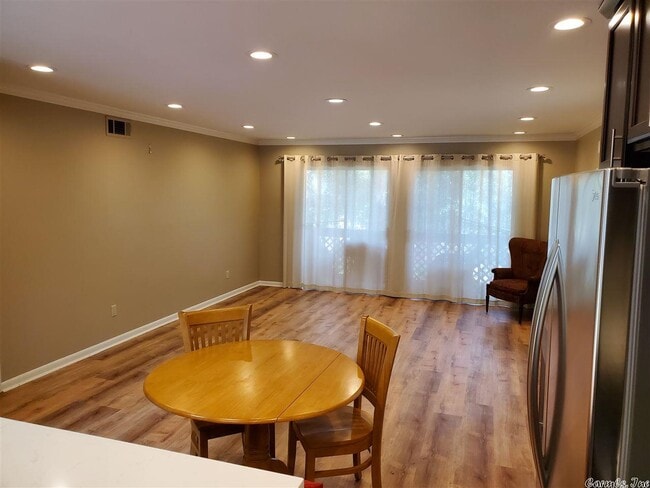 Building Photo - 1201 N Pierce St