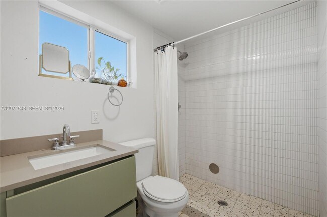 Building Photo - 127 NW 74th St