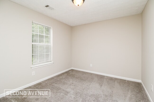 Building Photo - 1710 Riverchase Cir NE