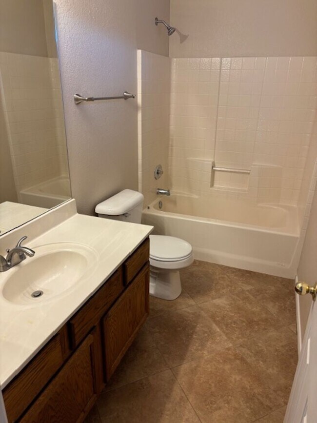 Building Photo - 4 bedroom home in Tempe