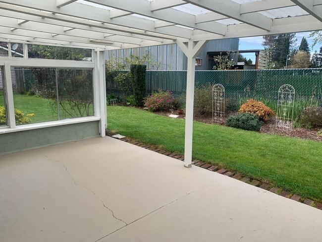Building Photo - Comfortable Single-Level Living on a Quiet Cul-de-Sac in Walnut Grove!