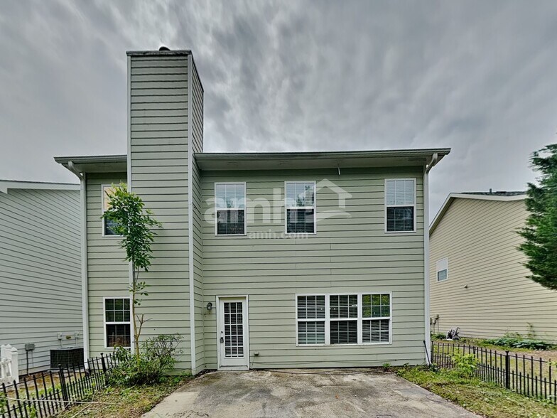 Building Photo - 6903 Grand Hickory Dr