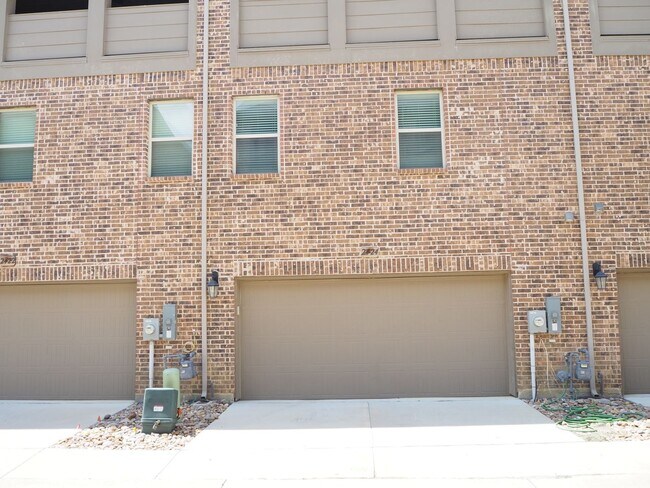 Building Photo - 4 Bed 3.5 Bath in Windhaven Crossing