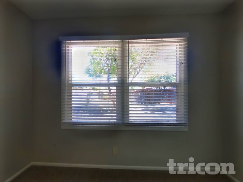 Building Photo - 107 Johnson Ave