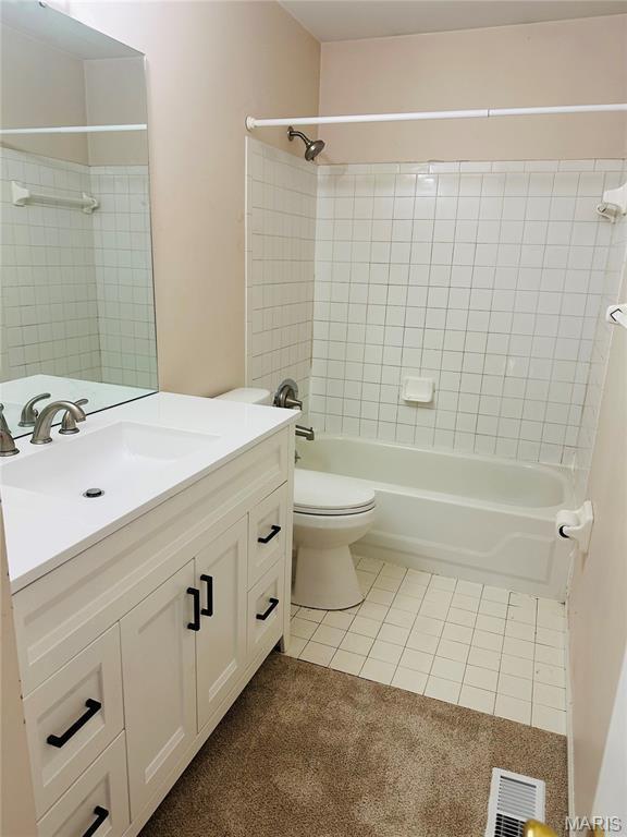 Building Photo - 1043 Oakwood Farms Ln