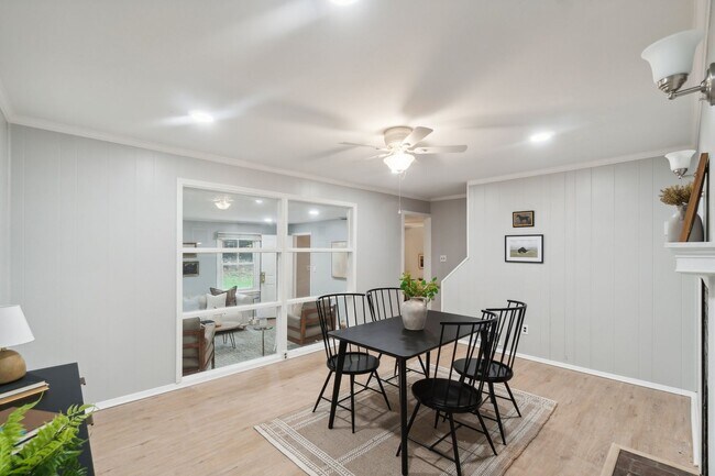 Building Photo - Charming Updated 4BR/2BA Cape Cod in Twinbrook- Rockville