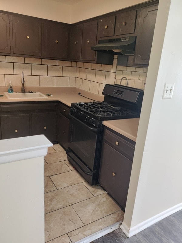 Building Photo - 2721 S 76th St