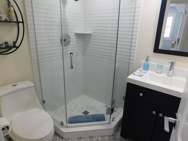 Building Photo - 2871 N Ocean Blvd