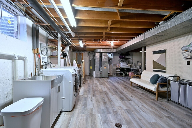 Building Photo - 2307 Edna Ave