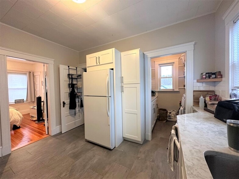 Building Photo - 137 Dudley St