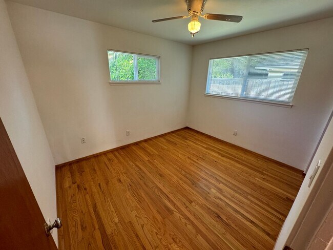 Building Photo - 1449 Gary Way