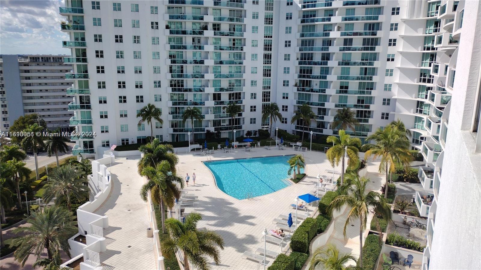 Building Photo - 7900 Harbor Island Dr