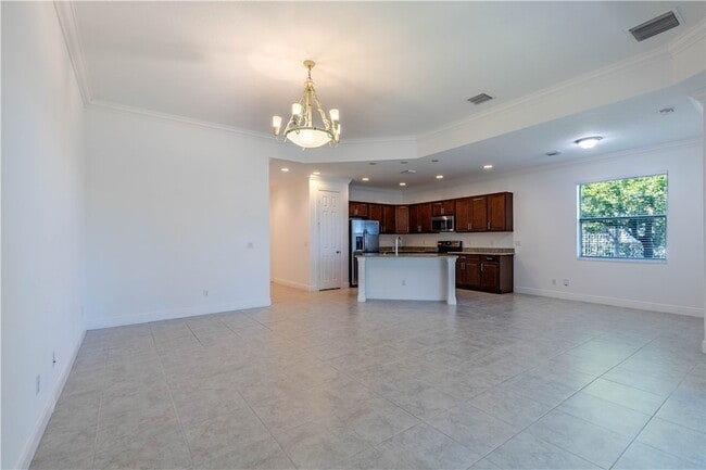 Building Photo - 2589 Bella Vista Cir