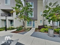 Building Photo - 878 Estuary St
