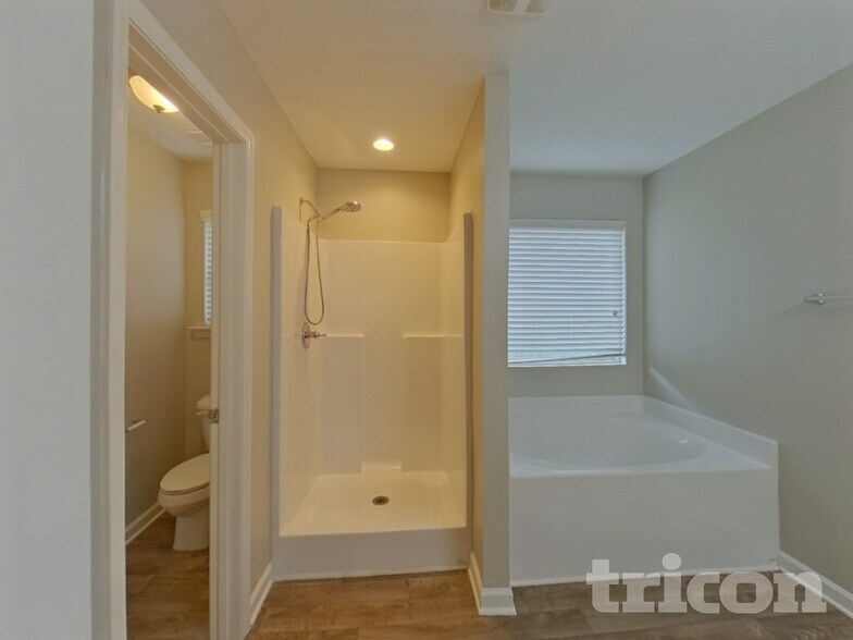 Building Photo - 5370 Campbellton Fairburn Rd