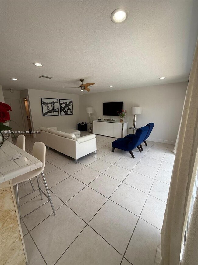 Building Photo - 9740 SW 155th Ave