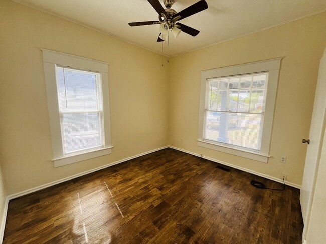 Building Photo - 602 North Blvd