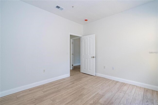 Building Photo - 1375 Lake Shadow Cir