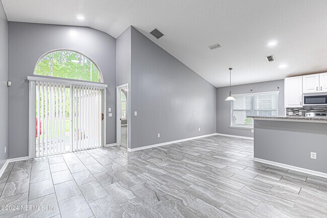 Building Photo - 2243 Trailwood Dr