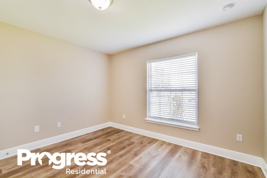 Building Photo - 463 Britten Dr
