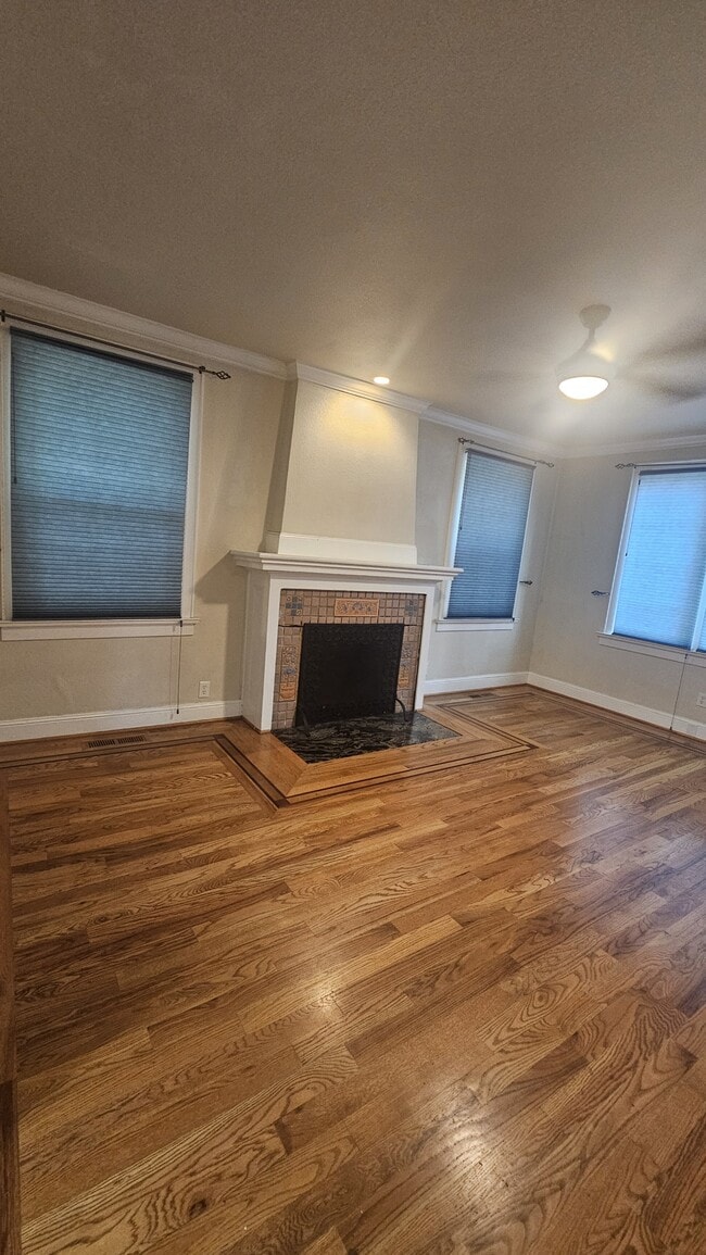 Building Photo - 236 W Frances Willard Ave