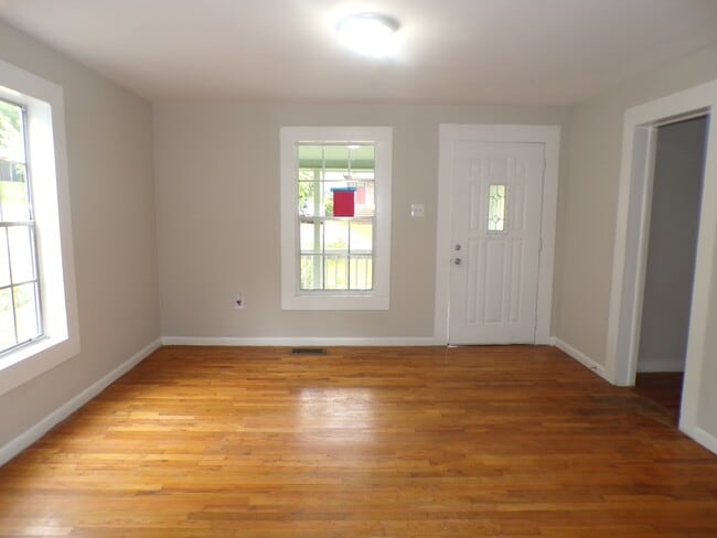 Building Photo - 116 Avalon Ave