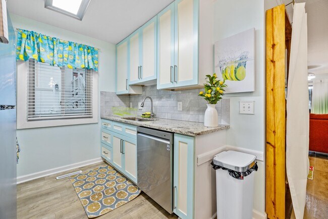 Building Photo - 3015 Old Bryan Dr