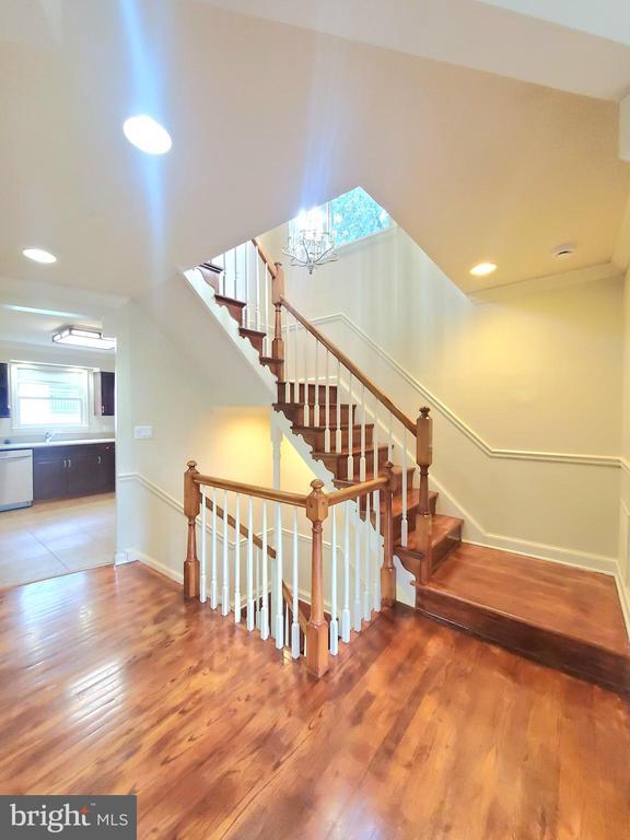 Building Photo - 742 S Granada St