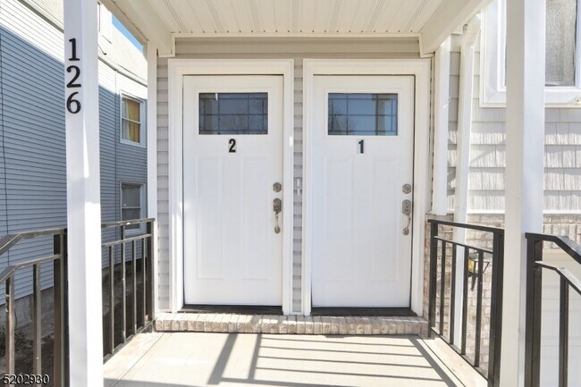 Building Photo - 126 N 15th St