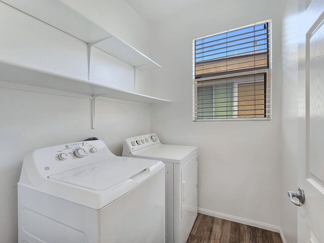 Building Photo - 5389 Hollymead Dr