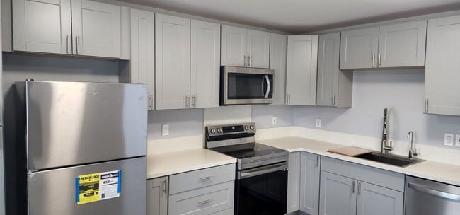 Building Photo - 36 Hunters Way