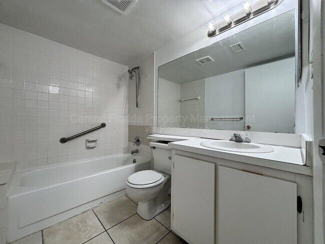 Building Photo - 8211 Sun Spring Cir